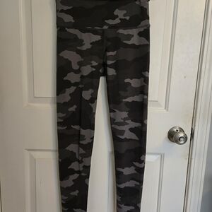 Aerie Black and Gray Camouflage Leggings